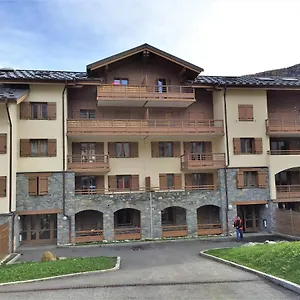 deluxe-ski-and-summer-apartment-parking-and-wifi.hotels-rhonealpes.com/